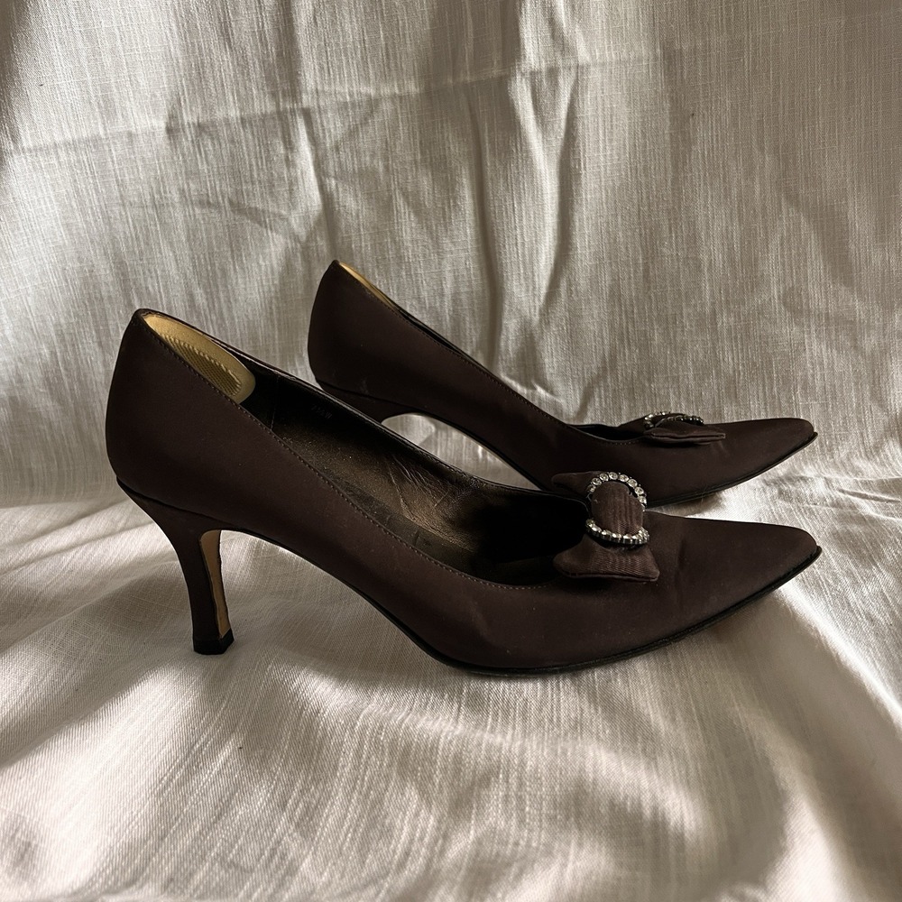 Vtg VANELI di‎ notte Brown Satin Pumps Rhinestone Buckle Bow Heels 7.5 W Office